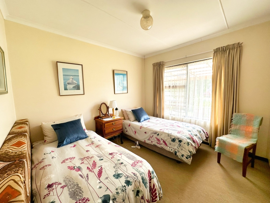 2 Bedroom Property for Sale in Meedingsride Western Cape